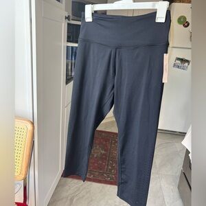 Victoria Secret- Capri Leggings - NWT